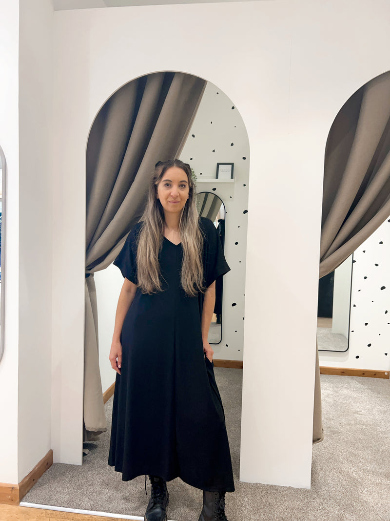 Novella dress black