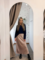 A line satin skirt taupe