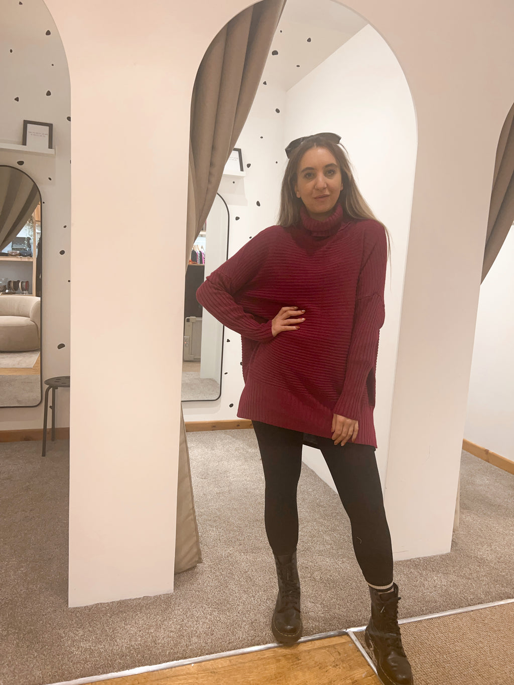 Roll neck ribbed jumper wine