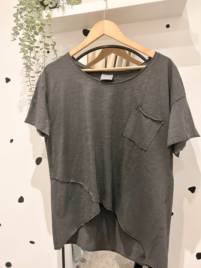 Cross hem tee charcoal