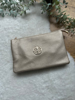Medium clutch bag