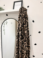Leopard scarf stone