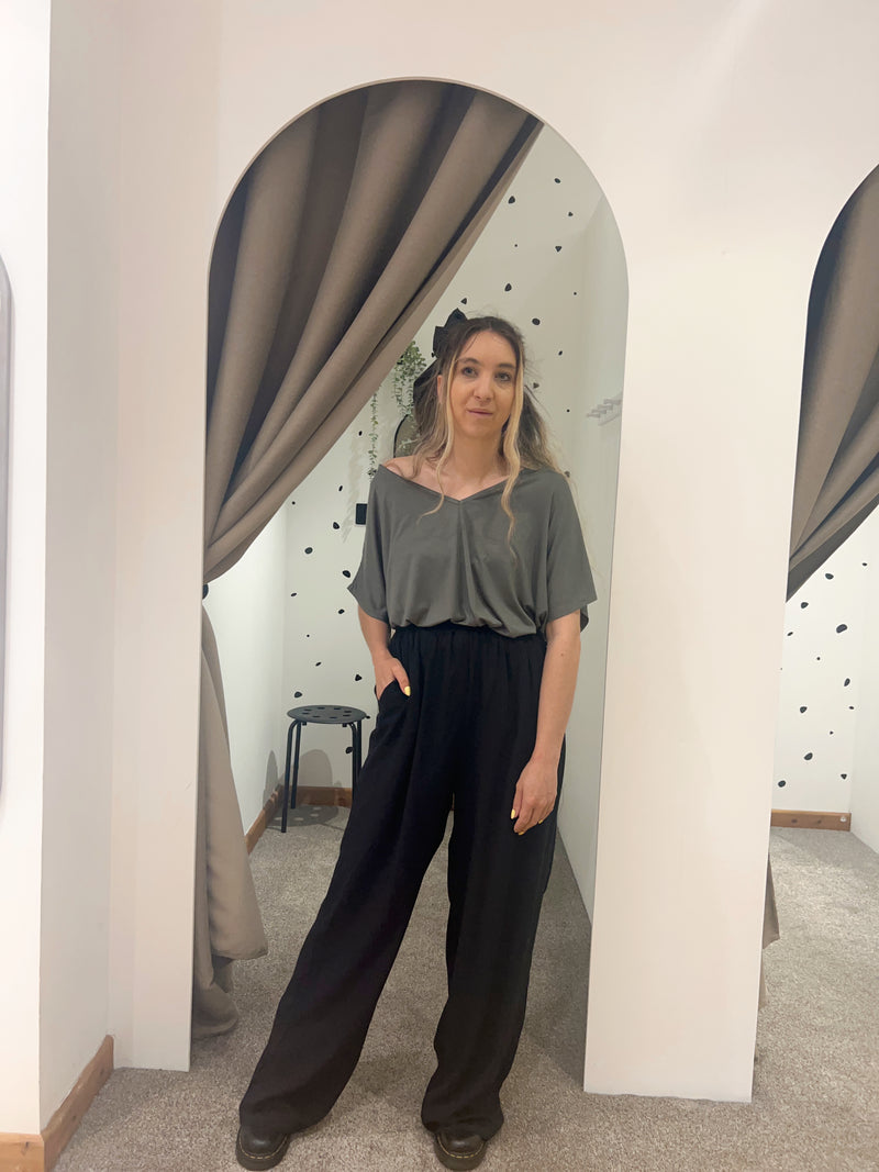 Black trousers