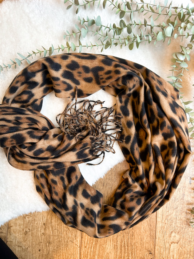 Leopard scarf camel