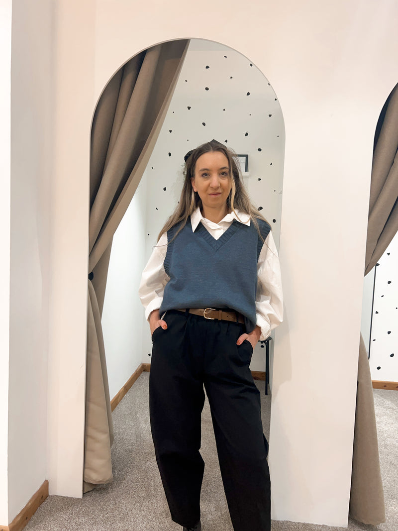 Barrel leg trousers black