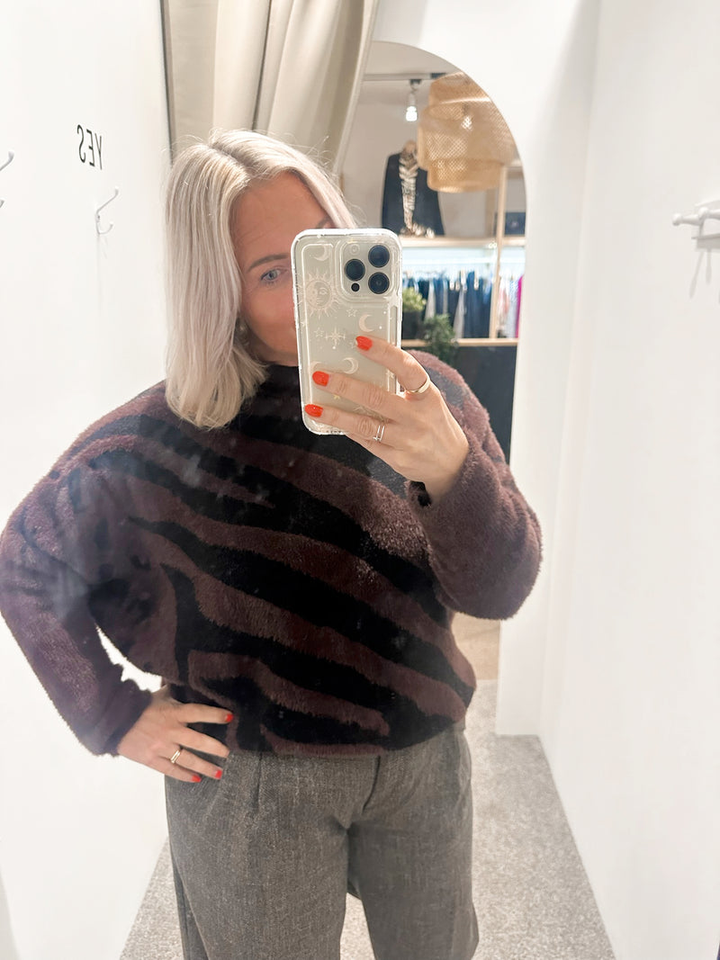 Zebra soft knit