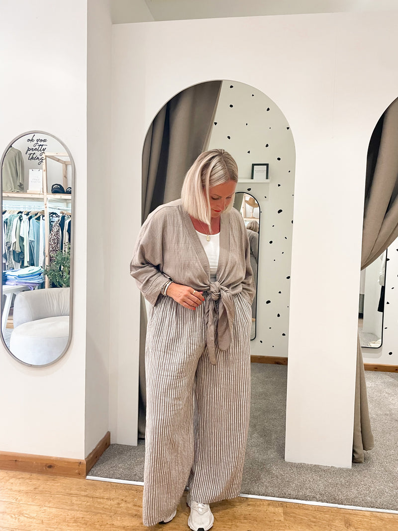 Tie front kimono mocha
