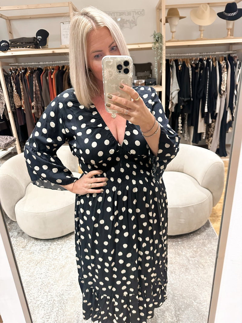 Dana dress black