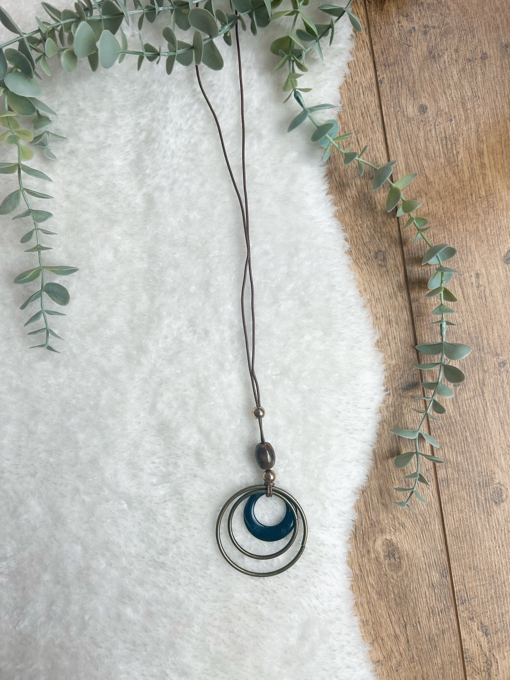 Pendant necklace