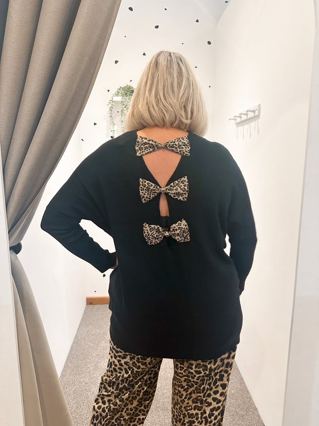 Leopard bow back jumper