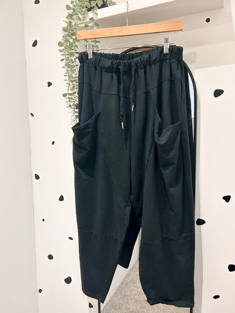 3/4 jogger black