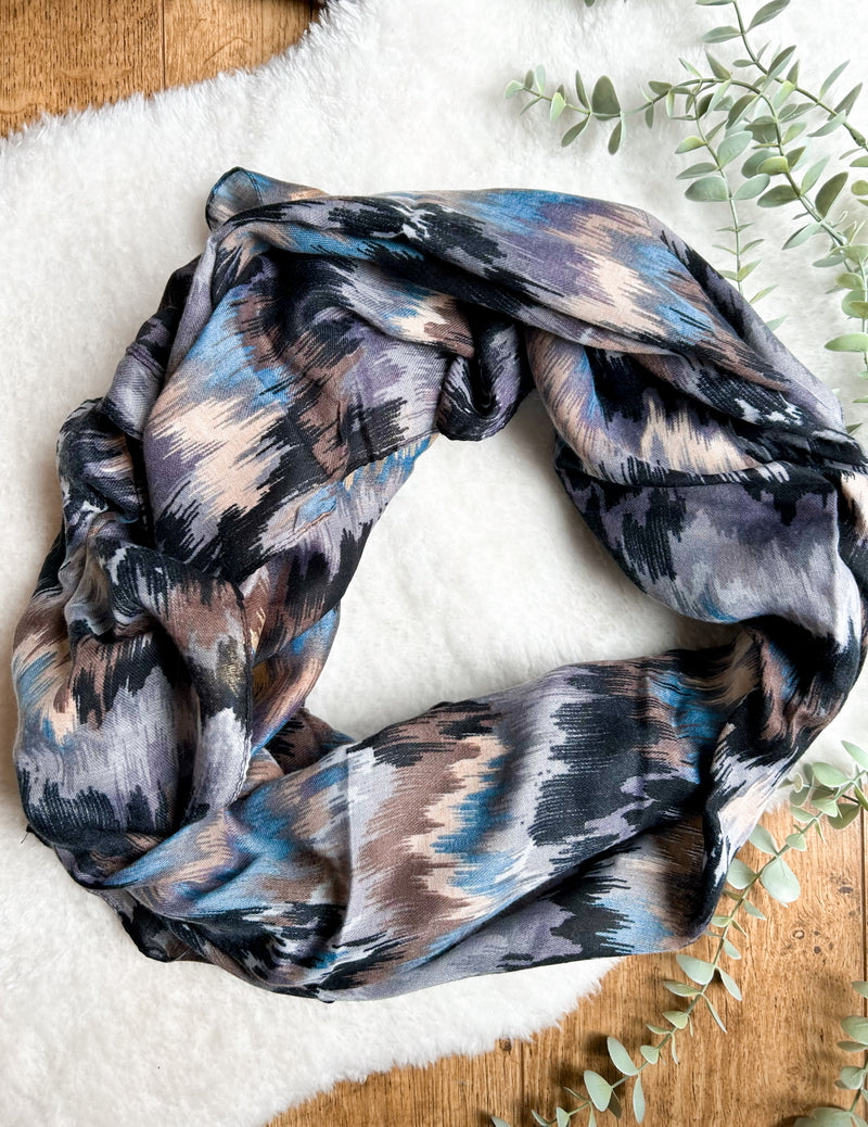 Patterned scarf grey