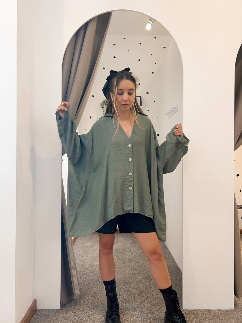 Oversized v neck shirt khaki