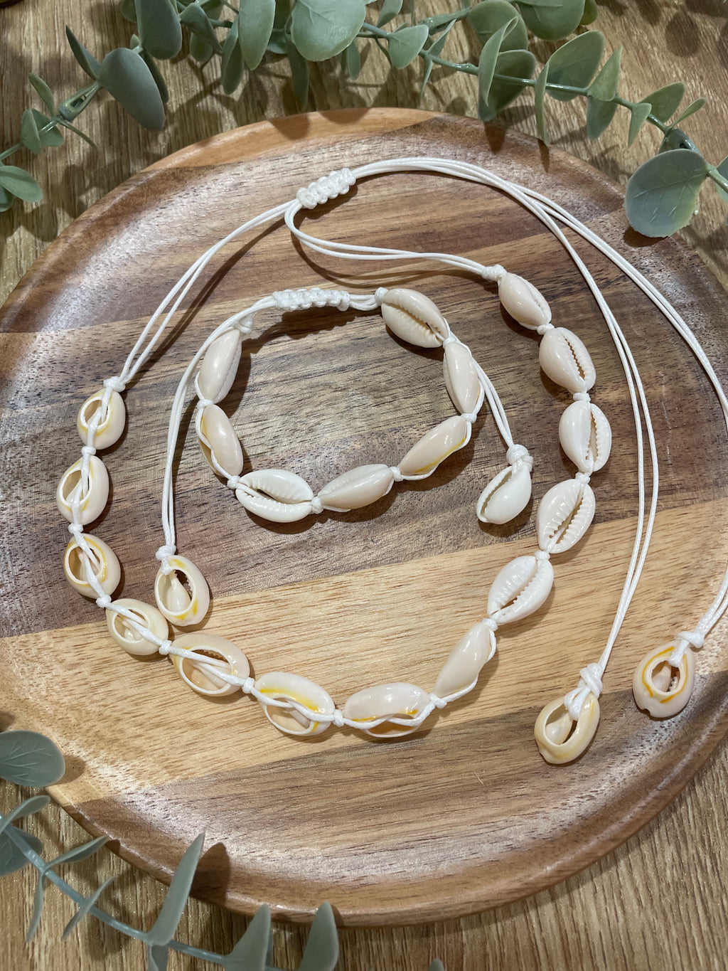 Shell necklace & bracelet set