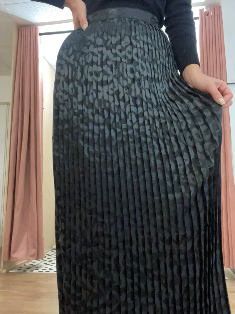 Leopard pleated maxi